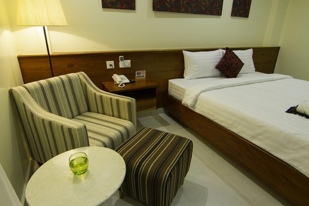 Rose Emerald Hotel Phnom Pen Exterior foto