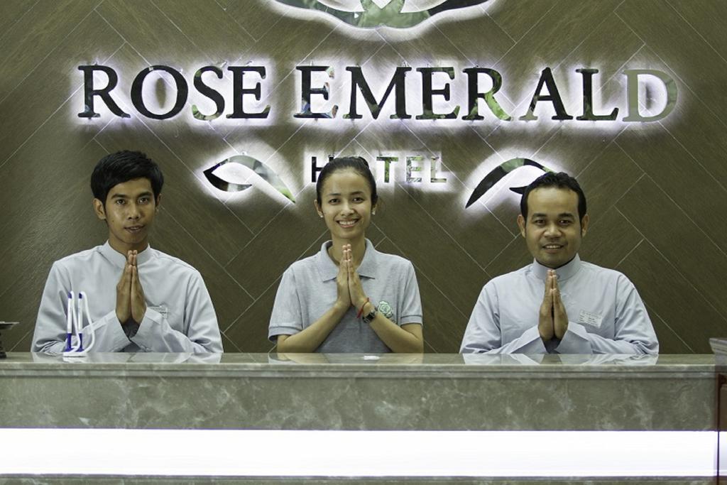 Rose Emerald Hotel Phnom Pen Exterior foto