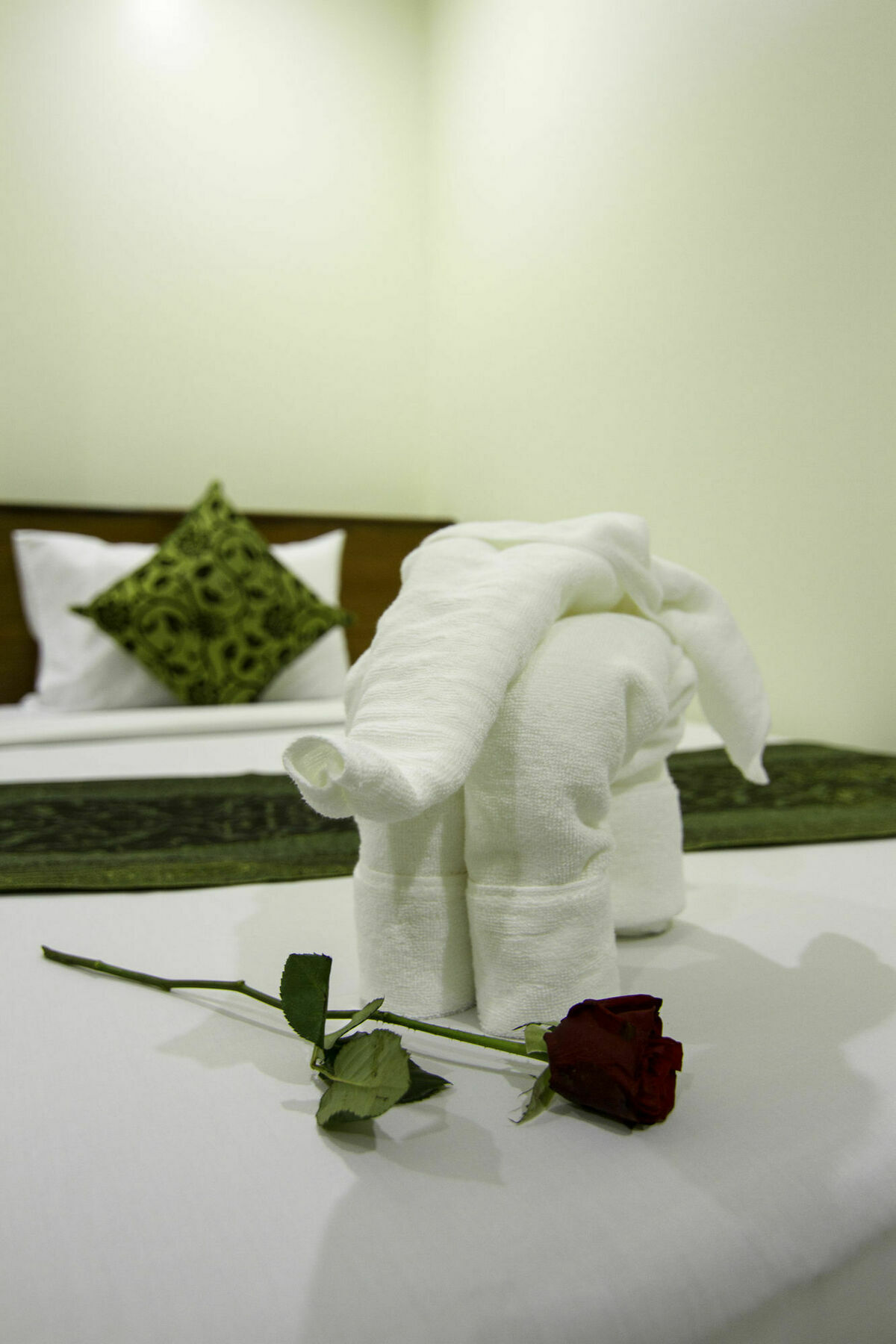 Rose Emerald Hotel Phnom Pen Exterior foto