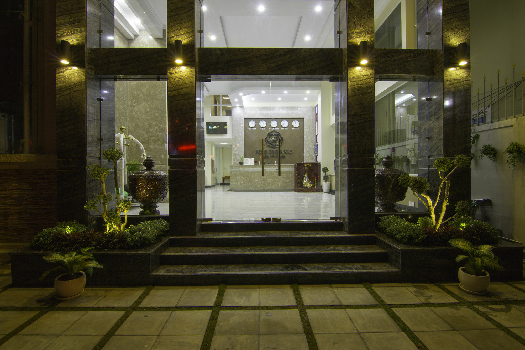 Rose Emerald Hotel Phnom Pen Exterior foto