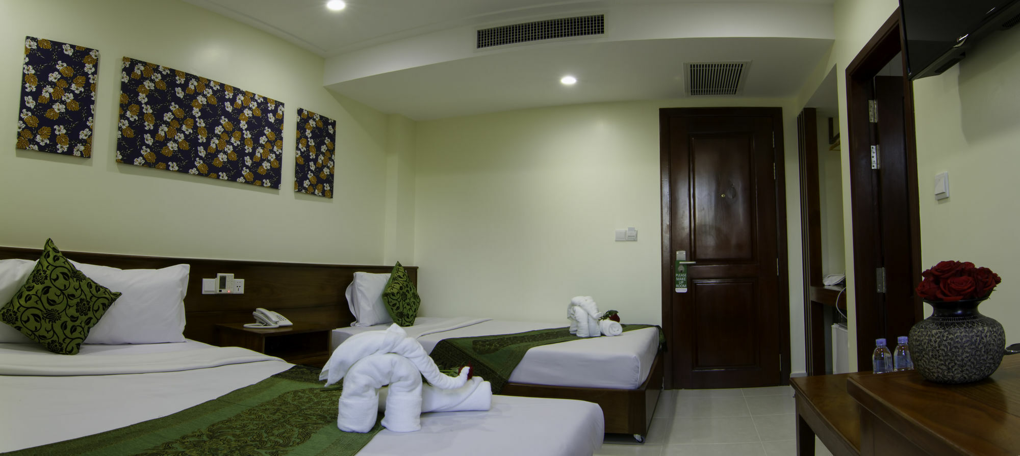 Rose Emerald Hotel Phnom Pen Exterior foto