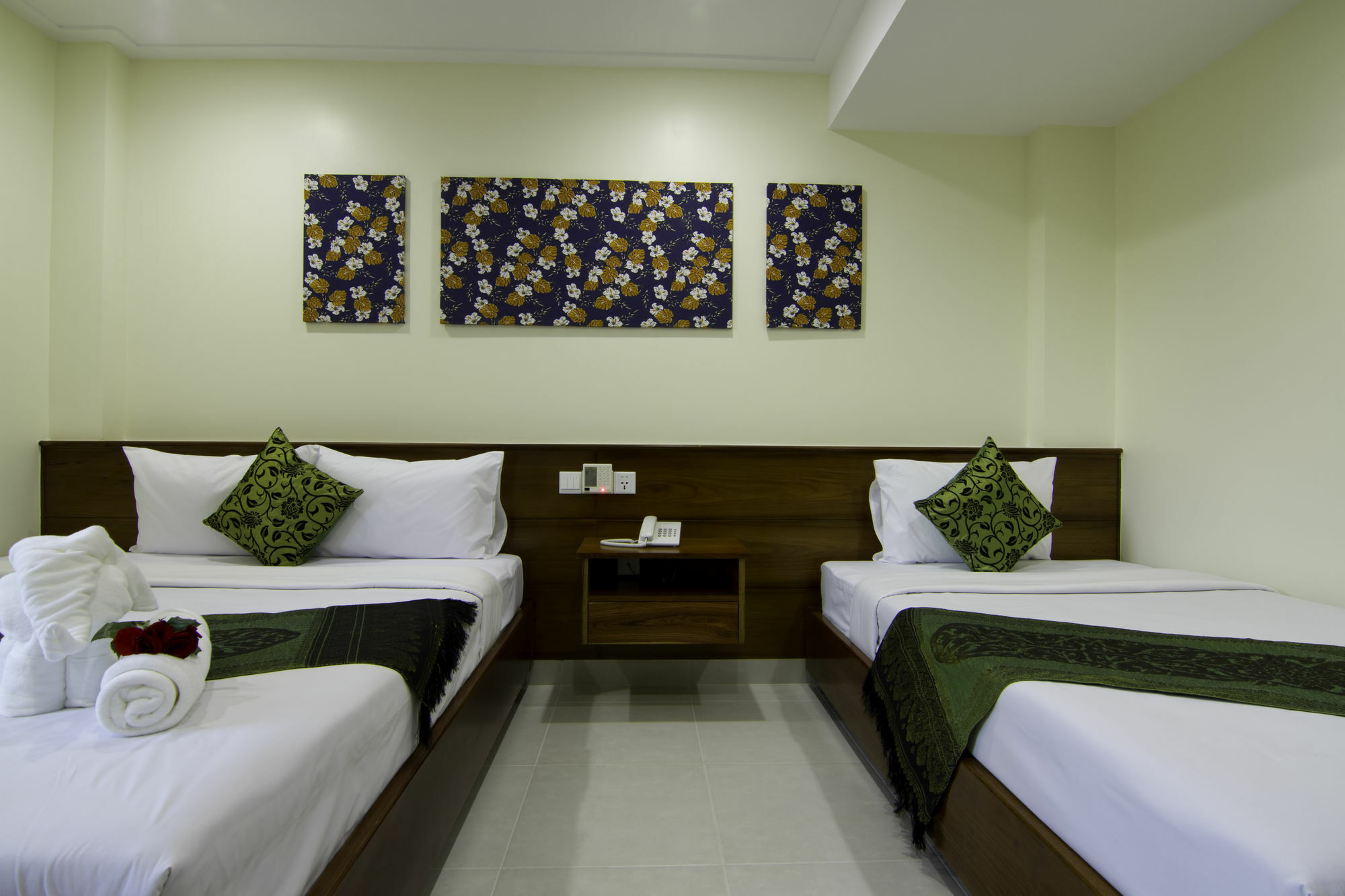 Rose Emerald Hotel Phnom Pen Exterior foto