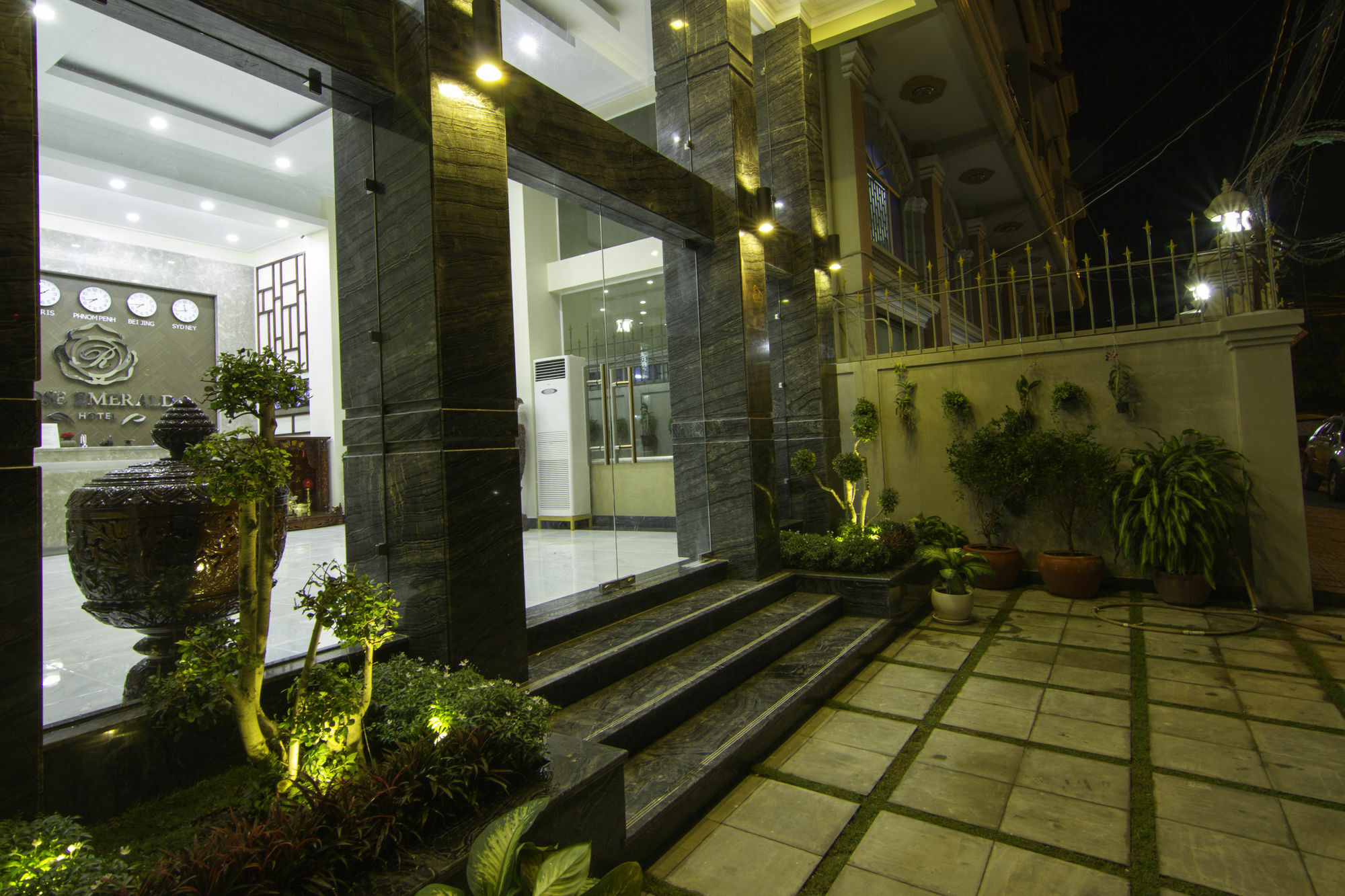 Rose Emerald Hotel Phnom Pen Exterior foto