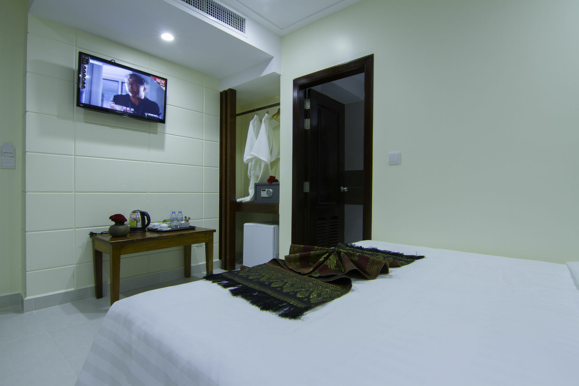 Rose Emerald Hotel Phnom Pen Exterior foto